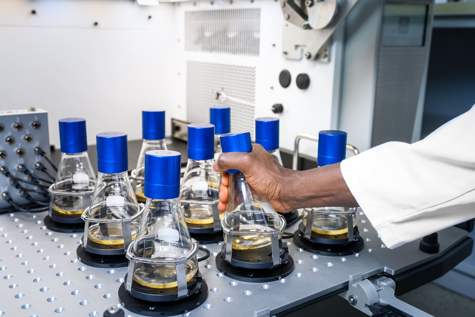 How Stopping Your Shaker Affects Your Bioprocess