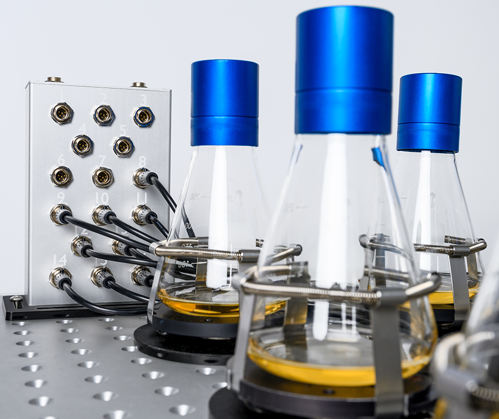 CGQ-16-Base-Station-On-Shaker